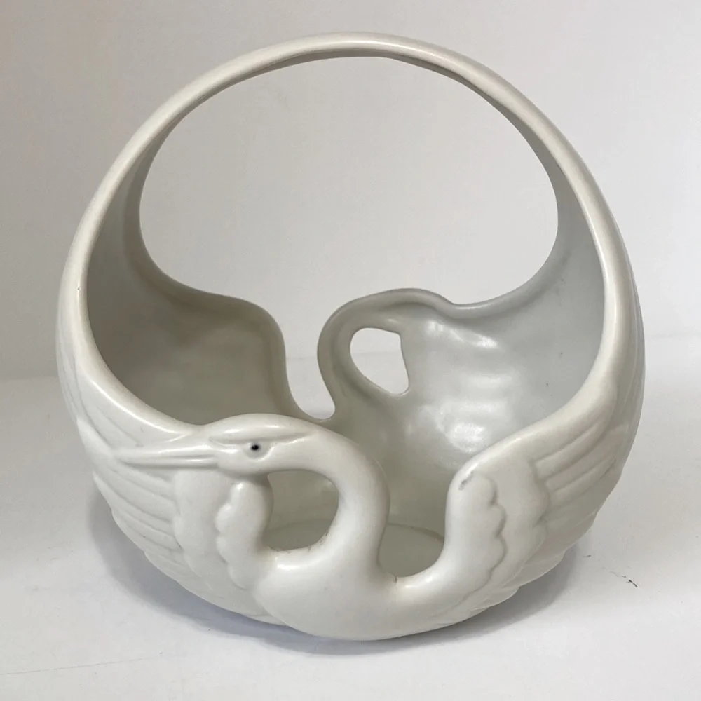 Vintage 1980s FITZ and FLOYD White Swan Handled Basket Bowl Porcelain Japan